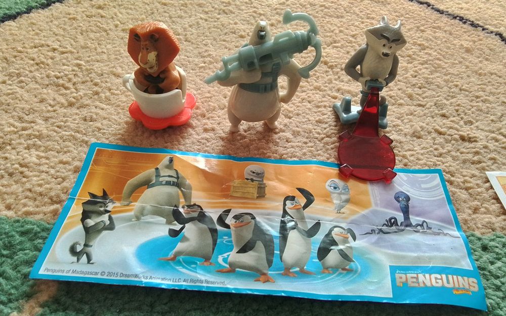 Figurki Pingwiny z Madagaskaru Kinder Niespodzianka