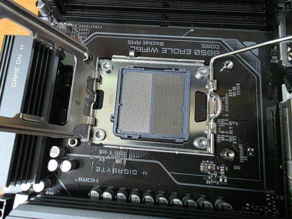 Материнська плата Gigabyte B850 Eagle WIFI6E
