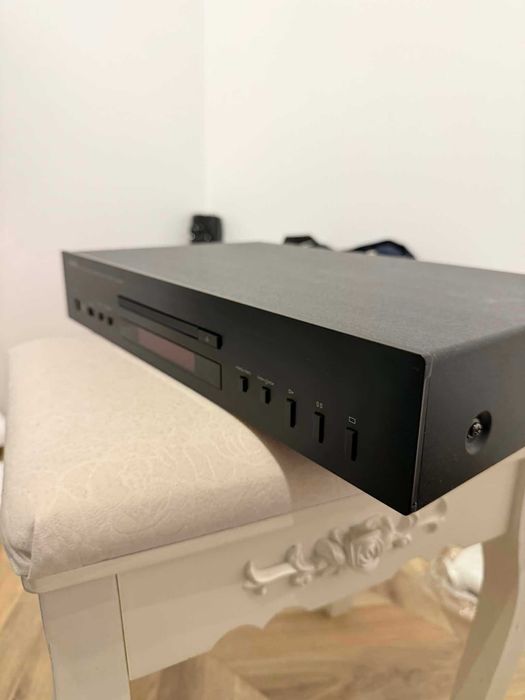 Odtwarzacz CD Yamaha CD-S300 czarny