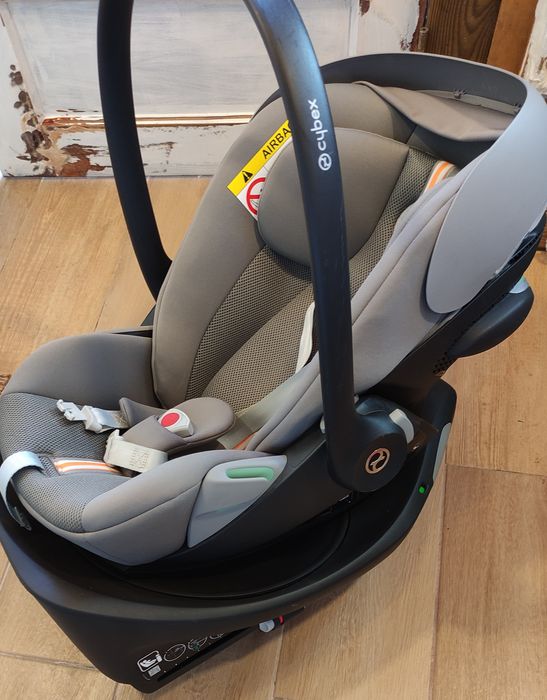 Cybex Cloud G + com  Base G Rotativa