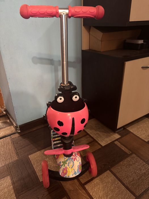 Дитячий самокат рожевий