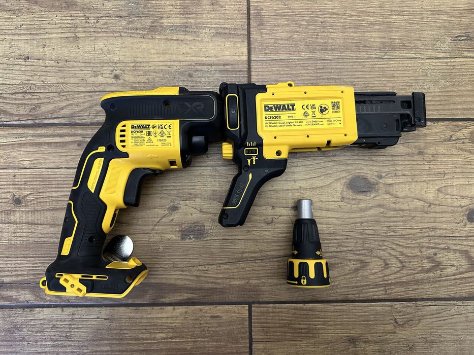 Wkrętarka do płyt kartonowo-gipsowych DeWalt DCF620 z magazynkiem