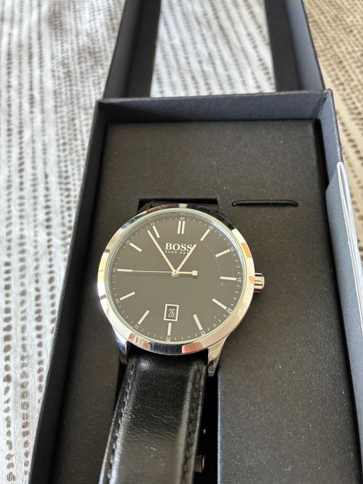 Relógio Hugo Boss preto, muito elegante, com estojo original
