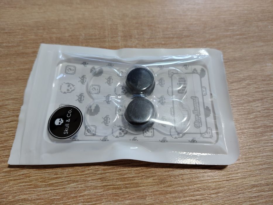 Продам Nintendo Switch OLED.