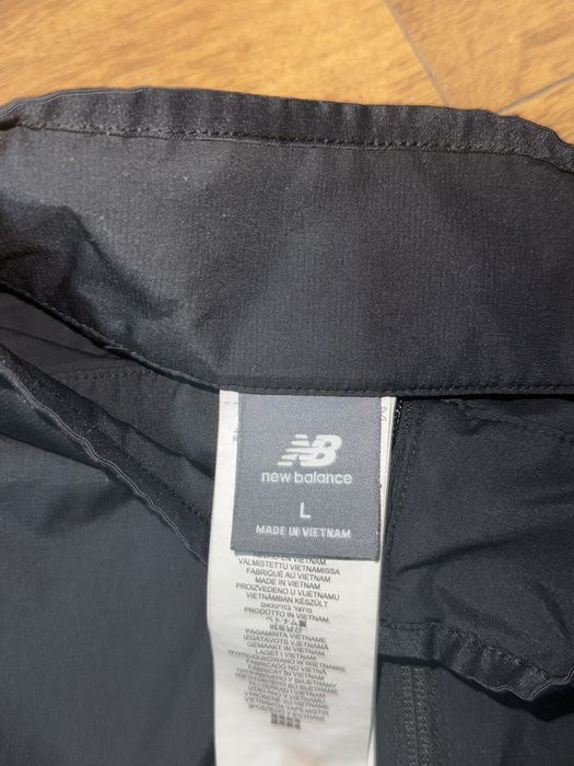 Вітровка New Balance