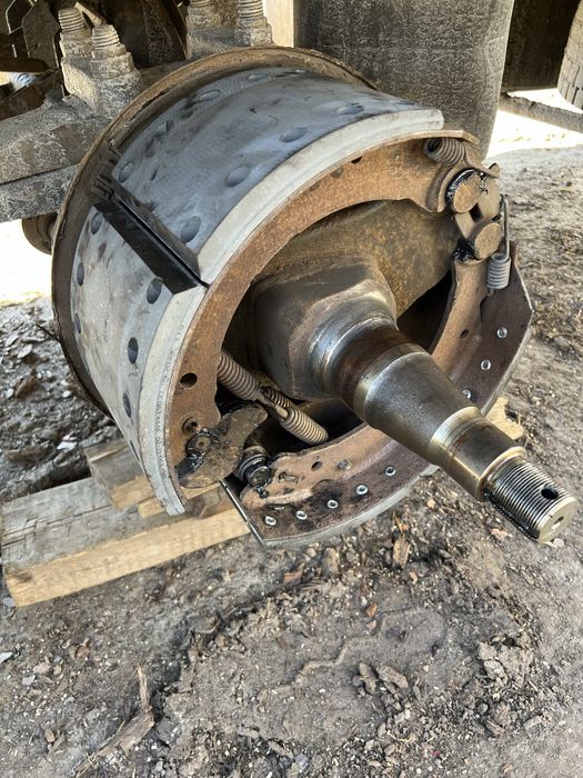 Напівпричіп лісовоз