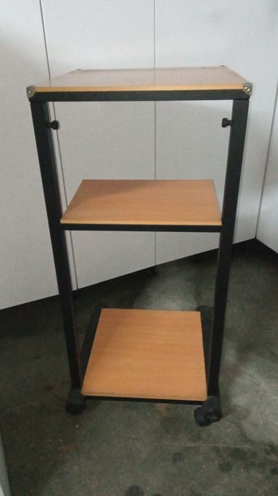 Carro multifunções / Retroprogetor/ Laser