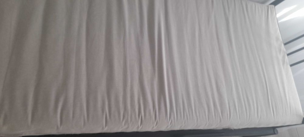 Sofa/Cama em ferro preto