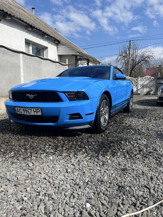 Продам Ford Мустанг кабріолет 3 ,7