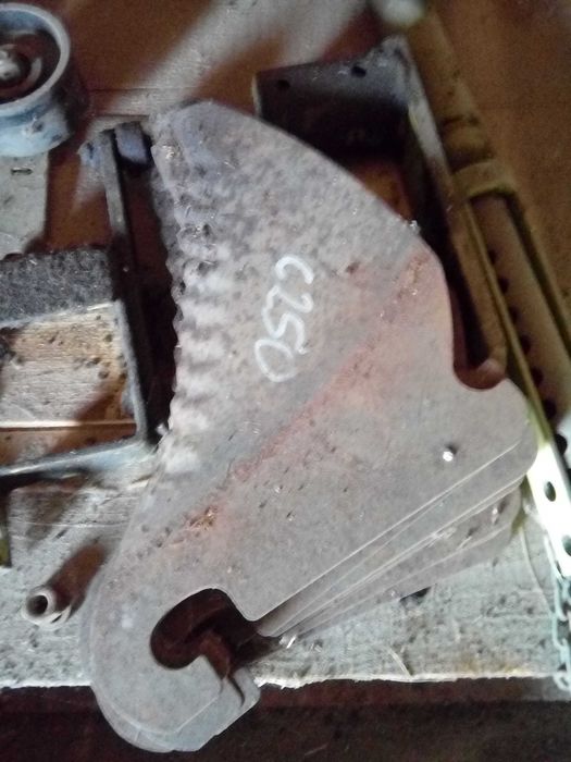 prasa claas prowadnica boczna,łożysko podbieraka 46,45,250,62,66,85,35