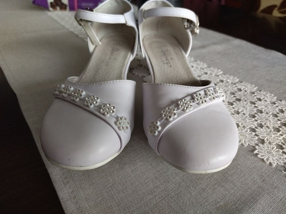 Buty komunijne 34