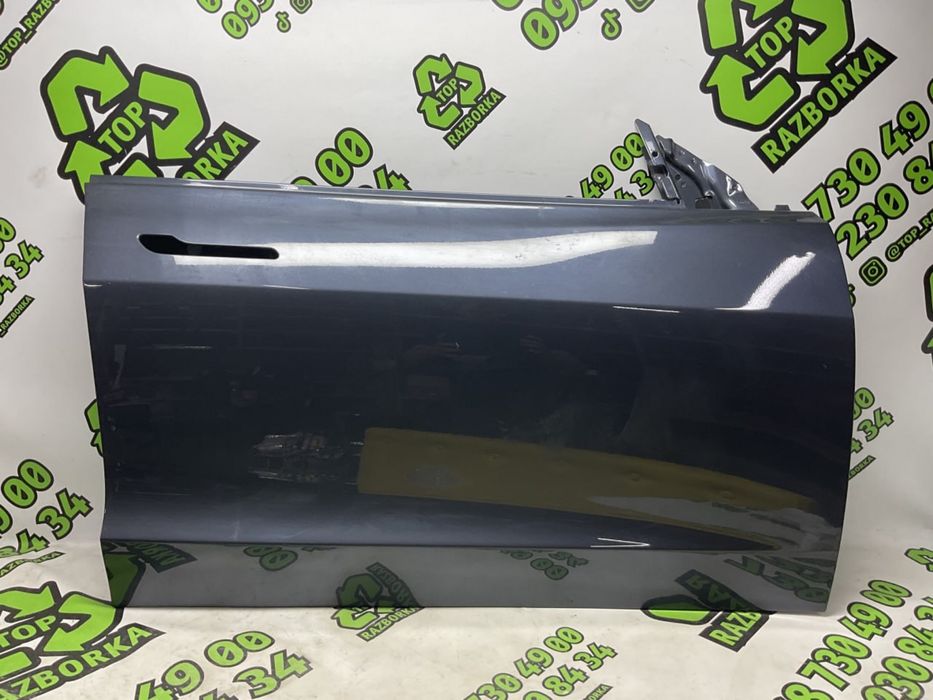 Двері предні праві Тесла Модел 3 Tesla Model 3 дверь права передняя