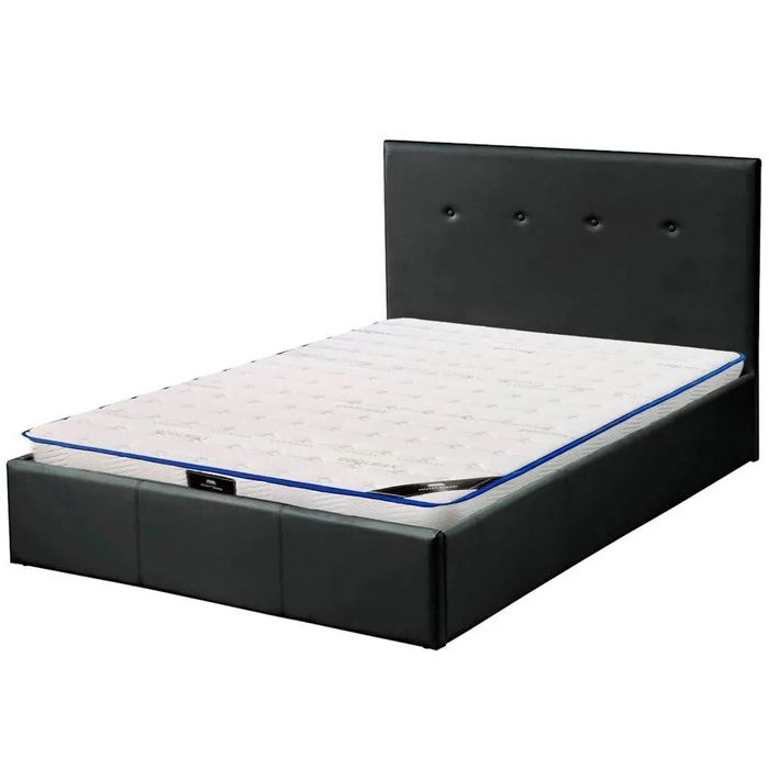 Cama Betty II preta com colchão spring roller com apenas marca de uso