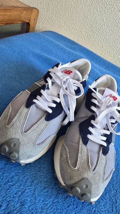 New Balance  327