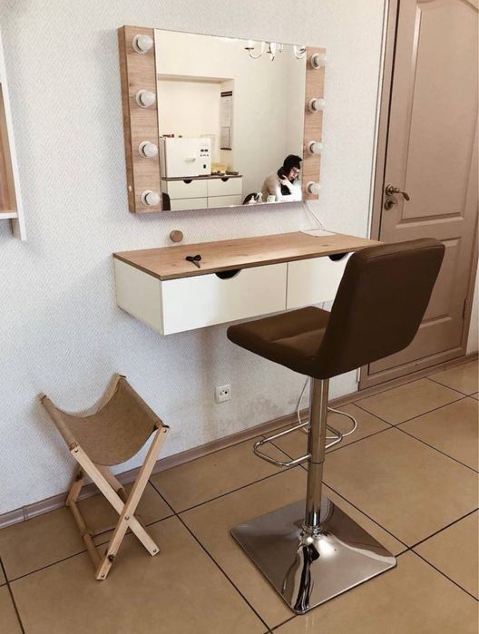 Дзеркало стіл для бровіста, барний стілець