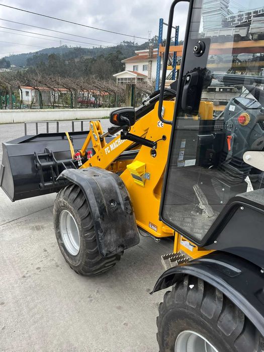 Pá carregadora Kubota h220 0.5m3