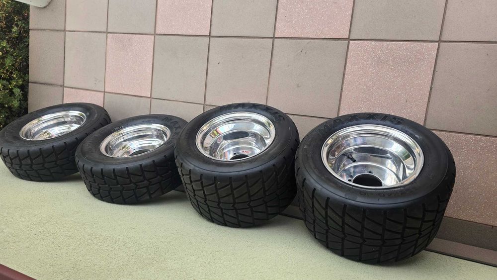 Komplet Felg Z Oponami Drogowymi Do Honda, Suzuki, Kawasaki