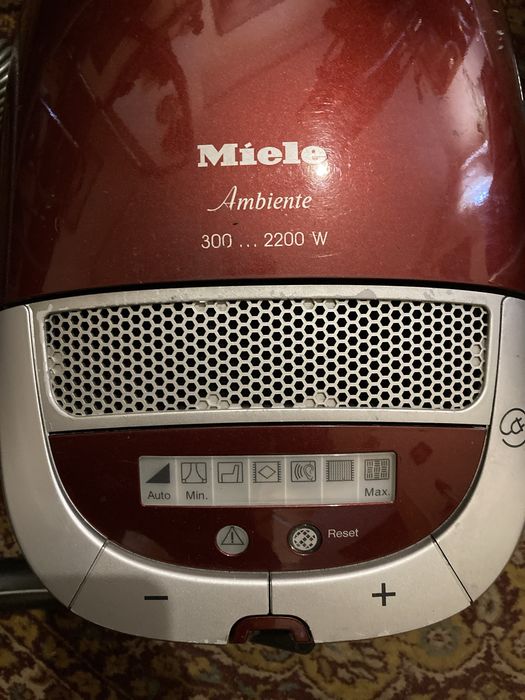 Miele  C3, полный комплект …красный, белый