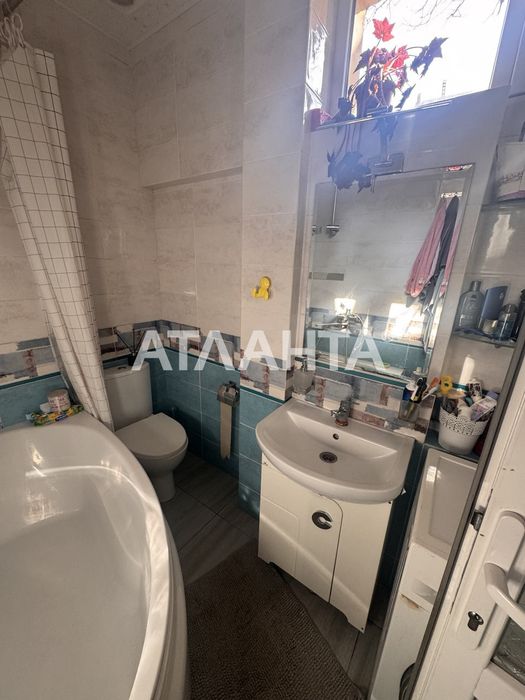 Продаж півособняку в центрі міста