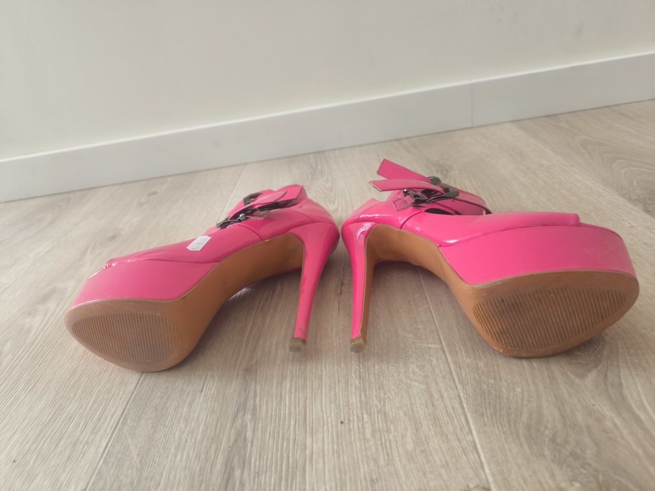 Sandały na szpilce 40/41