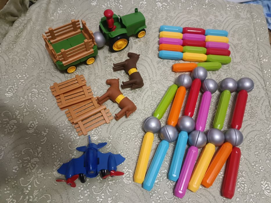 Продам магнитную  игру