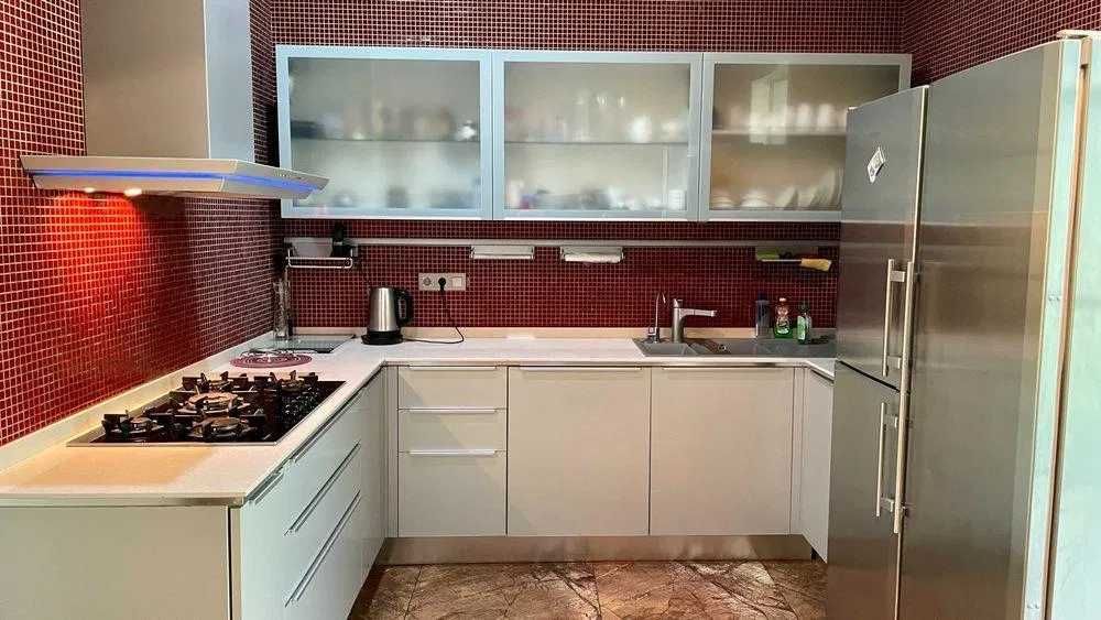 Неймовірний будинок резиденція 1200м2 Нові Безрадичі Обухівський