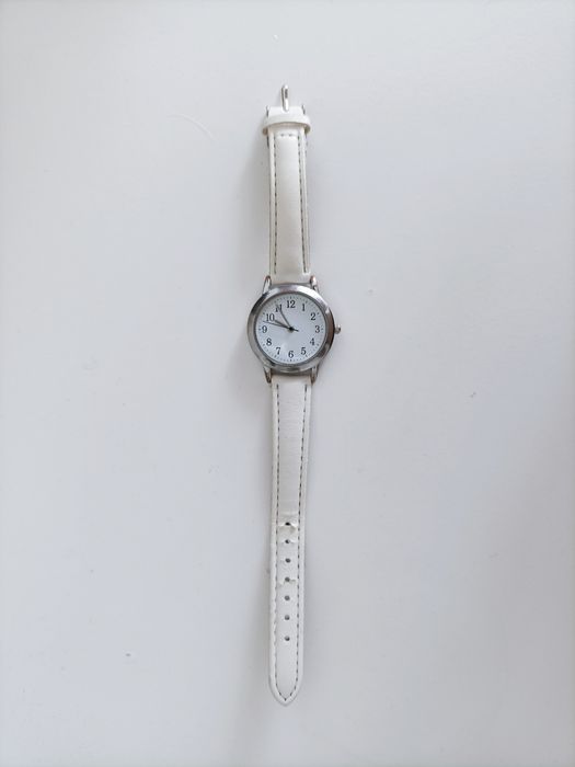Zegarek na rękę biały skórzany ekoskóra