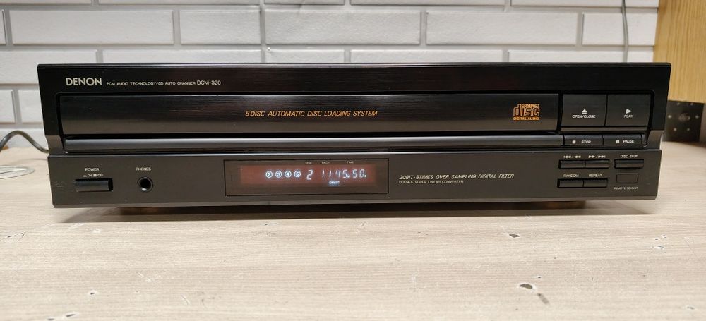Odtwarzacz CD zmieniarka DENON DCM-320.