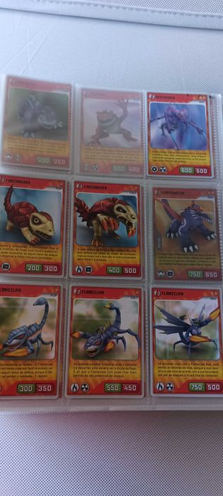 Cadernetas Invizimals