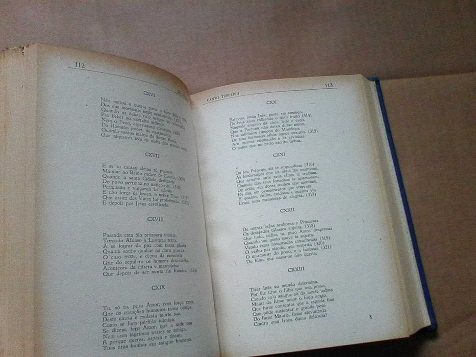 Os Lusíadas de Luís de Camões por Campos Monteiro