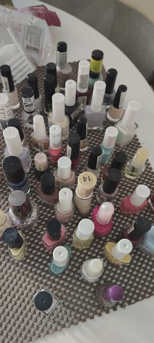 Лаки для манікюру в домашніх умовах