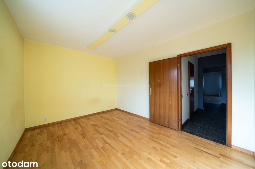Apartament - 4 pokoje z garażem i balkonem!