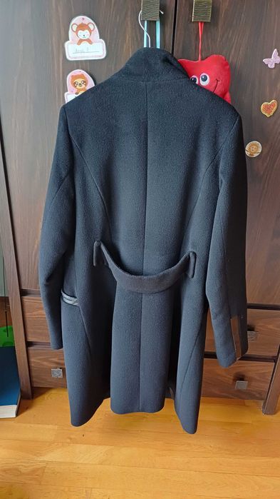 Płaszcz wełniany ocieplany krótki