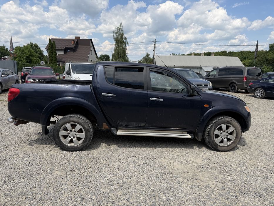 Mitsubishi L200 pick up Л200 пікап