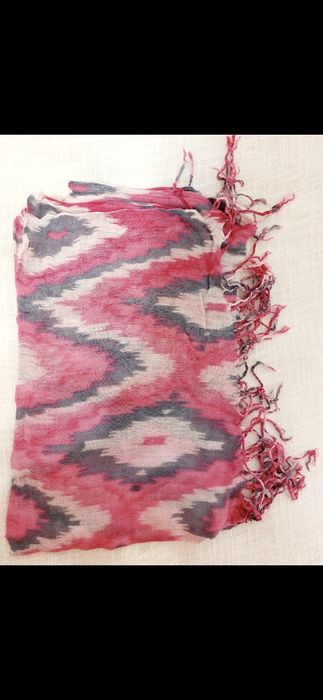 Lenço / cachecol em rosa