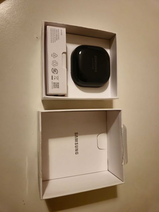 Auriculares Bluetooth True Wireless - Samsung Galaxy Buds Live