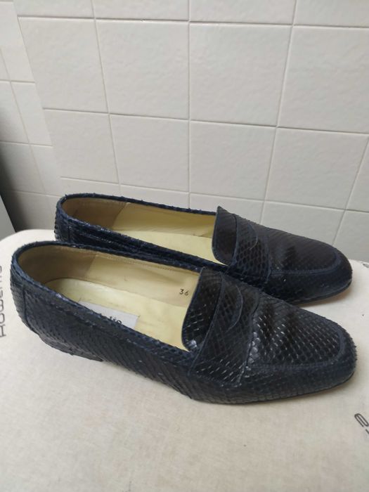 Sapatos azuis, em pele de corcodilo, pouco uso - tamanho 36