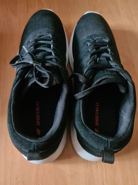 Buty czarne 4F rozm 41
