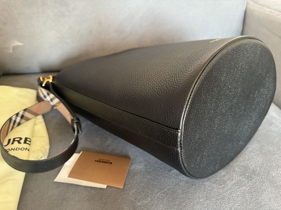 Torebka! Burberry! Okazja! Skóra!Dwustronne paski!Odpinane!+Rachunek!