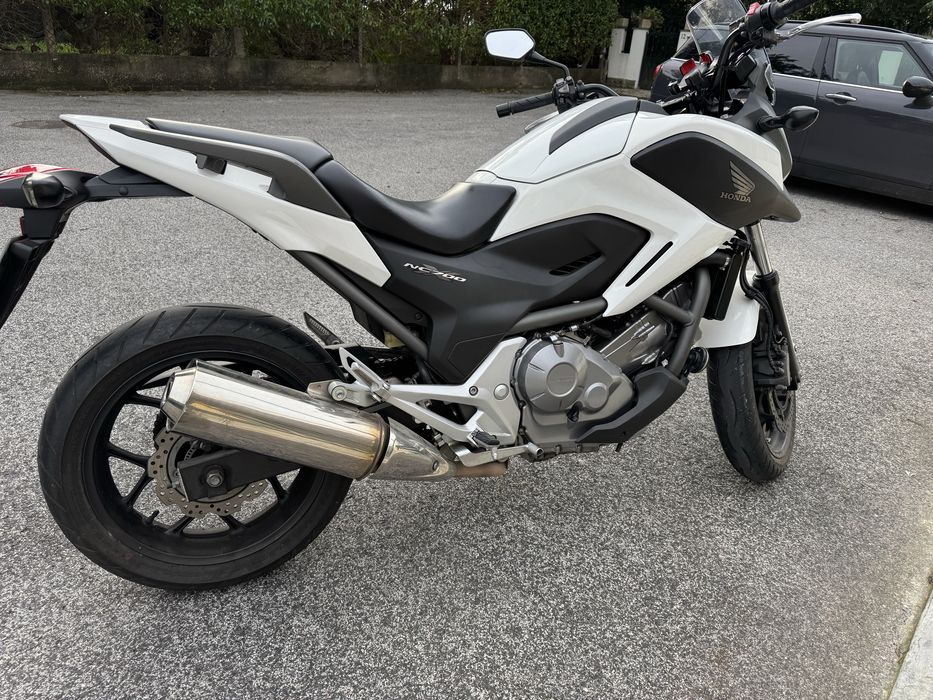Moto garagem com poucos Km- Honda NC700X com ABS origem