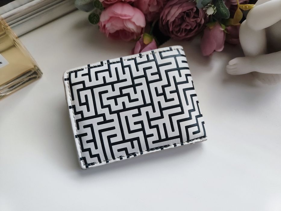 Білий шкіряний гаманець