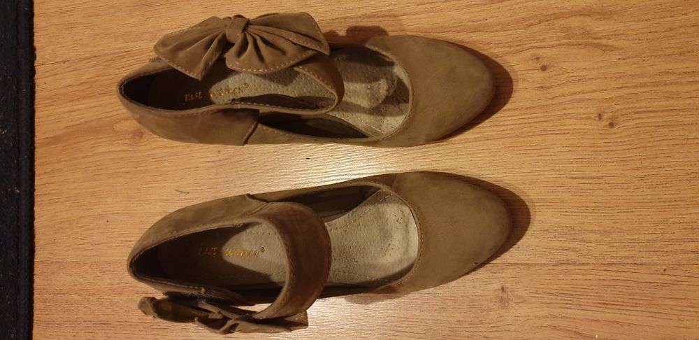 Sprzedam szpilki r. 38