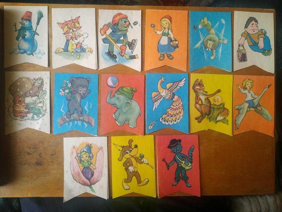Ёлочные игрушки, бусы, верхушки, флажки,  звезда
