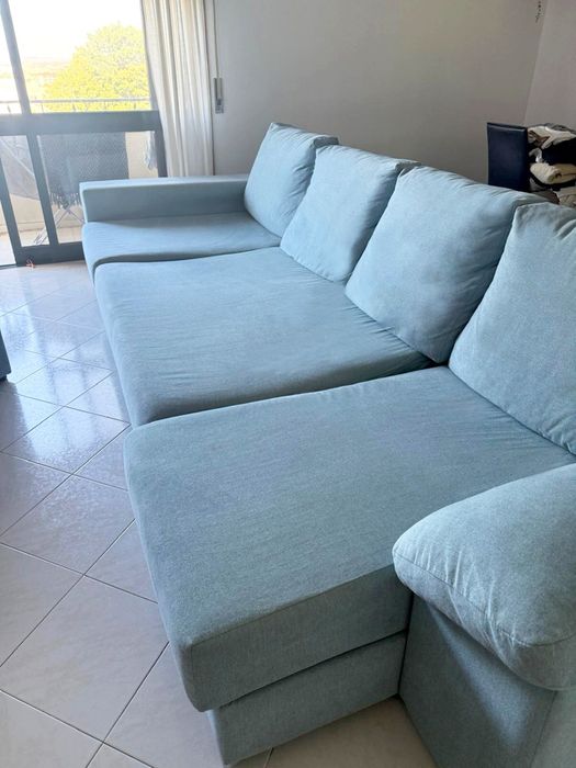 Sofa azul bebe com duas chaises