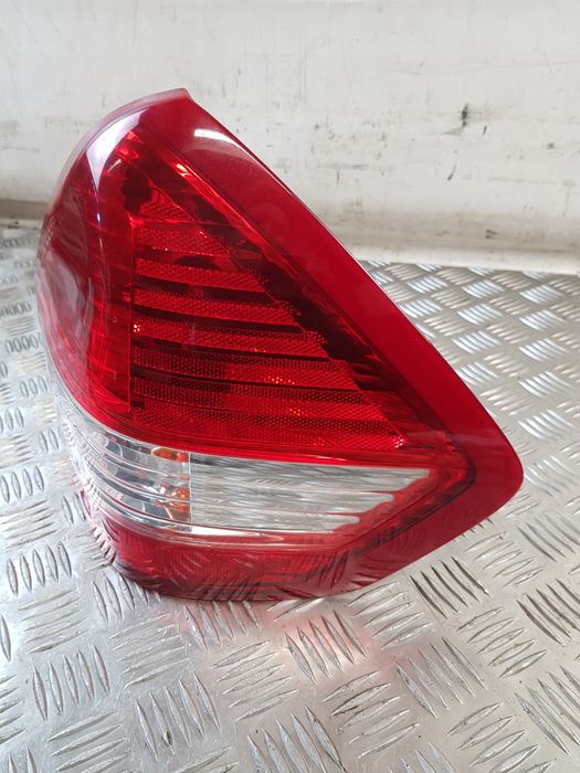 Lampa Prawa Tył 22504002 Nissan Tiida 07R- Sedan Europa