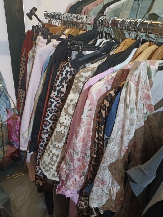 Peças de roupa Feminina com etiqueta