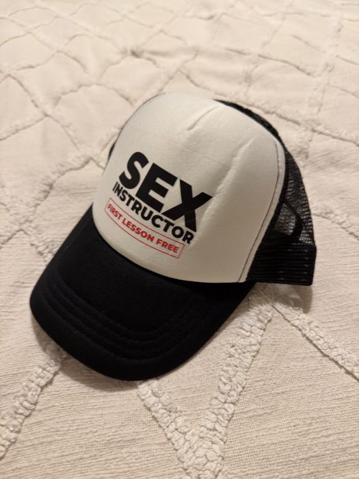 Czapki sex instructor