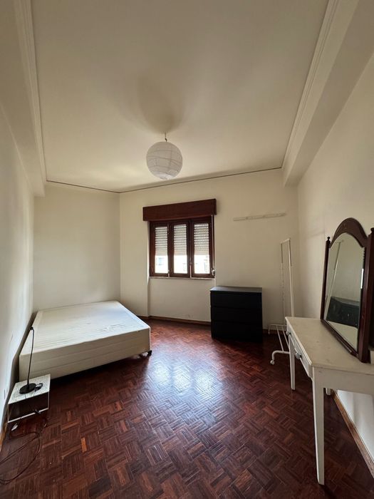 Aluga-se quarto 430€