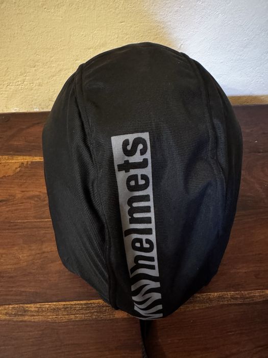 Capacete BMW System 7 Carbon com sistema comunicação