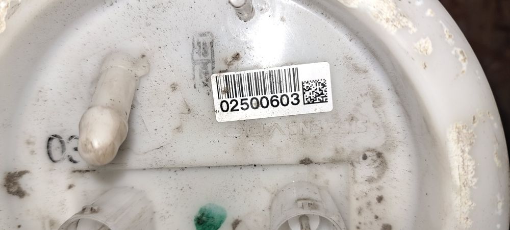 Pompka pompa paliwa bmw 1 benzyna 1,5 207